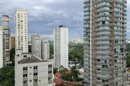 Apartamento à venda com 2 quartos em Cerqueira César, São Paulo, SP