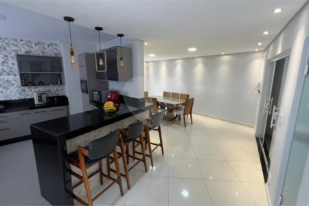 Casa à venda com 3 quartos, sendo 1 suíte,  no condomínio Jardim das Flores, Sorocaba - SP