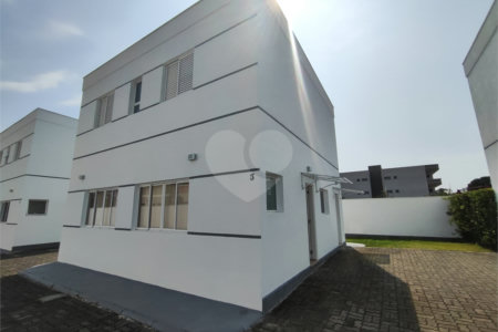 Casa de Vila à venda com 3 quartos, sendo 1 suíte, em Loteamento Jardim Morumbi, Atibaia, SP