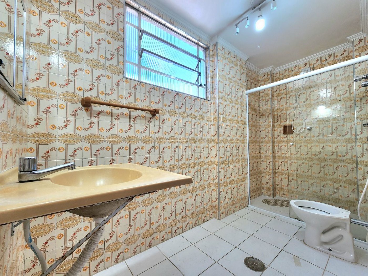 Apartamento com 3 dormitórios para alugar, 130 m² por R$ 5.500,00/mês - Gonzaga - Santos/SP