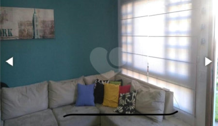 Casa à venda com 3 quartos, sendo 1 suíte,  no condomínio Flores de Laet, São Paulo - SP