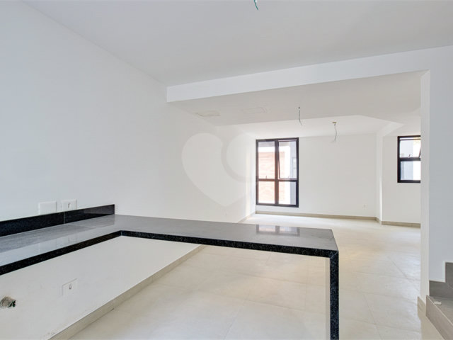 Casa à venda com 3 quartos, sendo 2 suítes,  no condomínio Cube Villa, São Paulo - SP