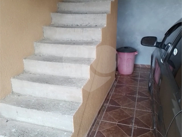 Sobrado à venda com 4 quartos no Brasilândia, São Paulo, SP