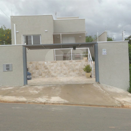 Casa Térrea à venda com 3 quartos, sendo 1 suíte,  em Jardim Estância Brasil, Atibaia, SP