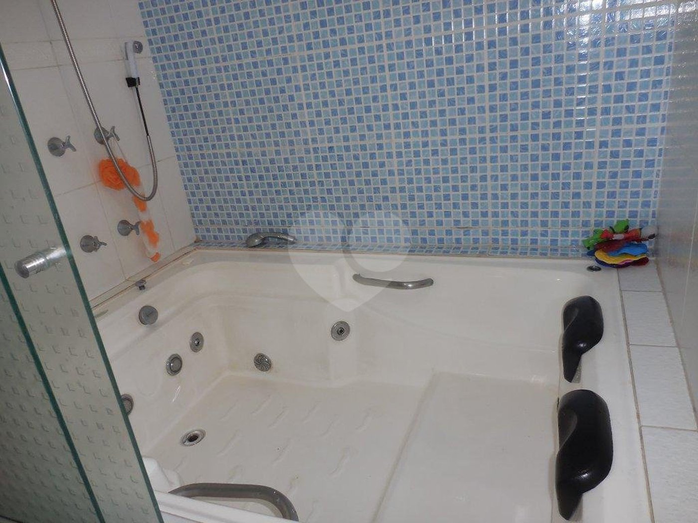 Sobrado à venda com 4 quartos, sendo 3 suítes, em Vila Gustavo, São Paulo, SP