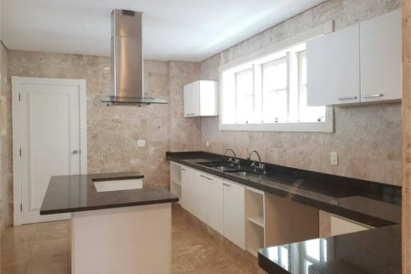 Casa à venda com 4 suítes no condomínio Vilaretto, São Paulo - SP