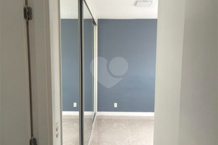 Apartamento à venda com 2 quartos, sendo 1 suíte, em Santo Amaro, São Paulo, SP