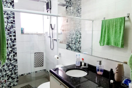 Sobrado à venda com 3 quartos, sendo 1 suíte,  em Jardim Leocádia, Sorocaba, SP