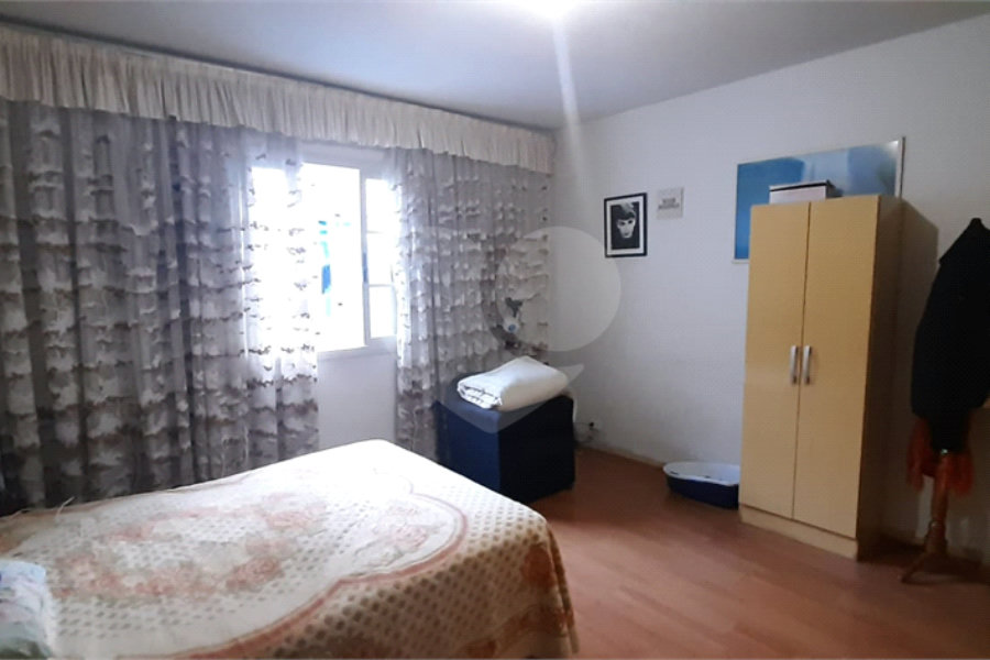 Sobrado à venda com 4 quartos em Santana, São Paulo, SP