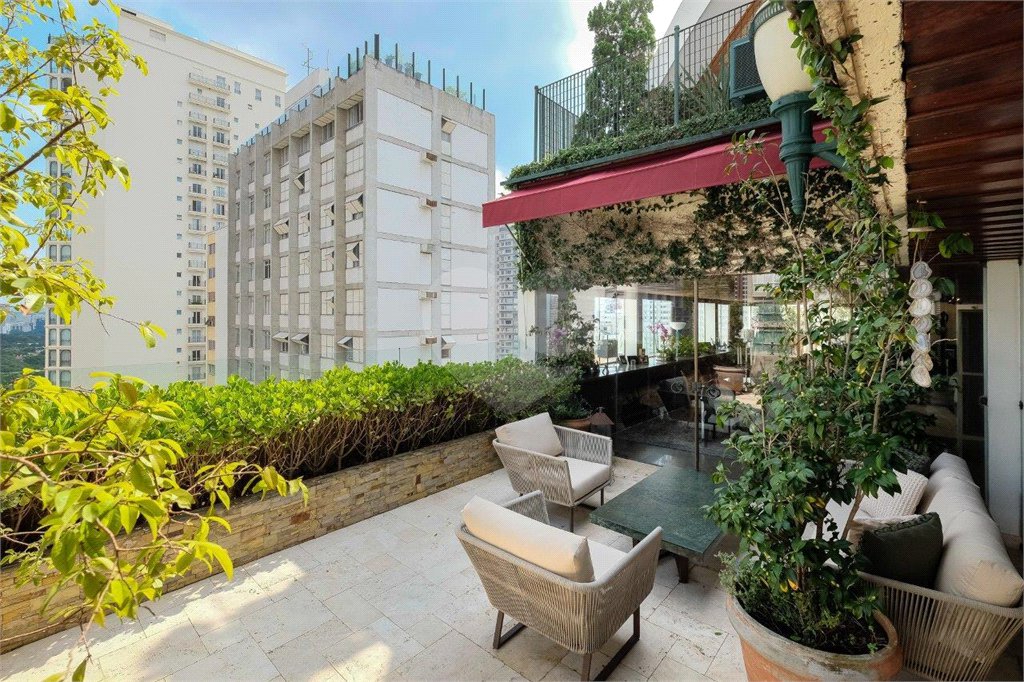 Apartamento à venda com 4 quartos, sendo 1 suíte, em Jardim América, São Paulo, SP