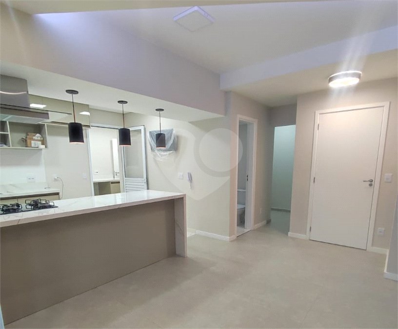 Apartamento à venda com 3 quartos, sendo 2 suítes,  em Jardim Arpoador, São Paulo, SP