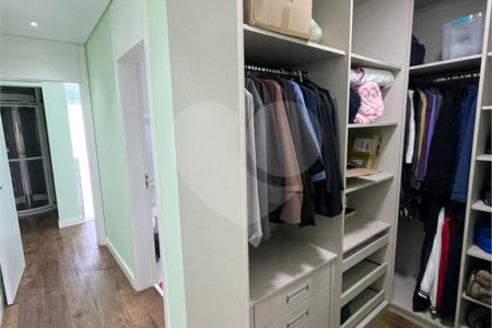 Casa à venda com 1 quarto, sendo 3 suítes, no condomínio Aruã Brisas I, Mogi das Cruzes - SP