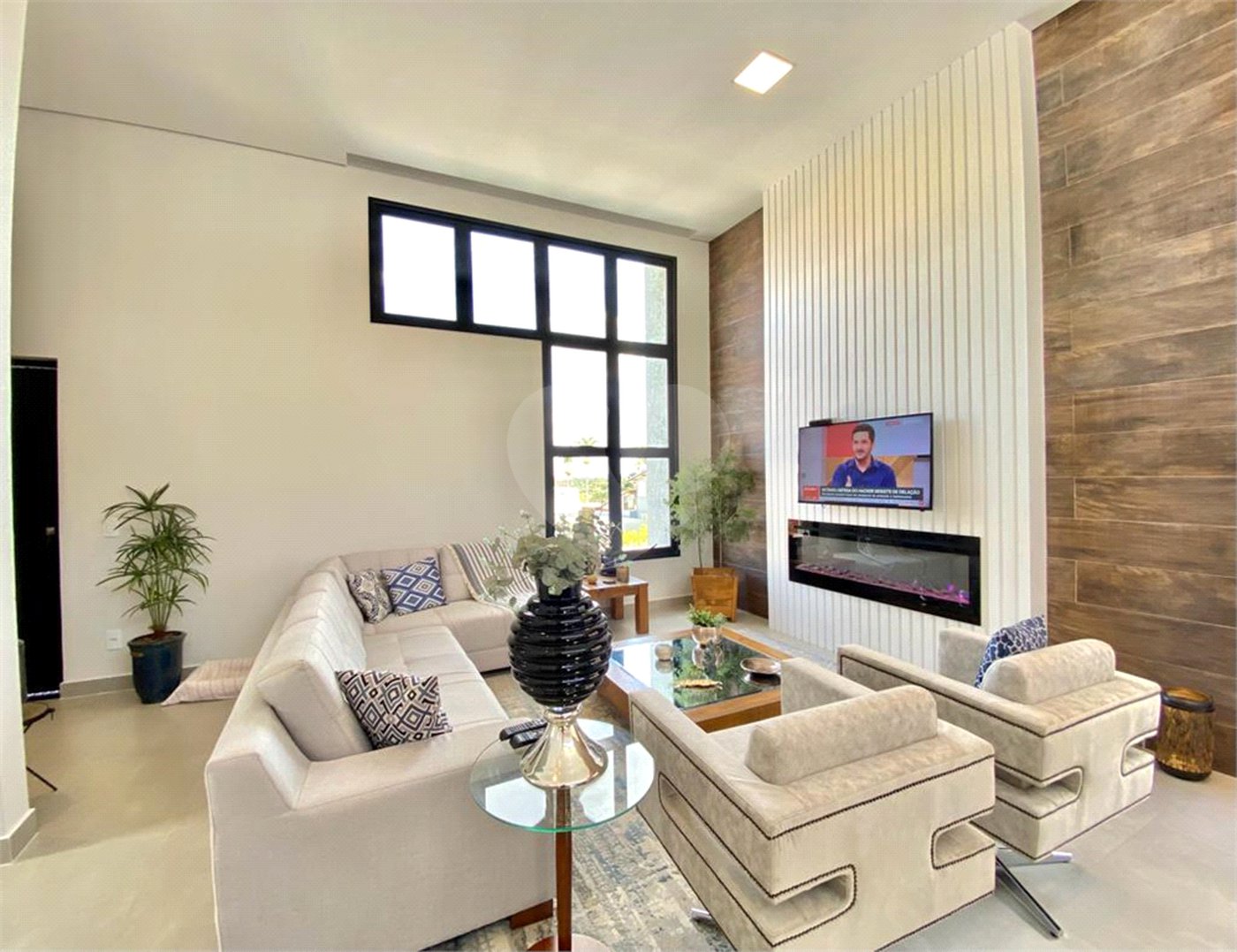 Casa à venda com 4 suítes no condomínio Jardim Vila Paradiso, Indaiatuba - SP