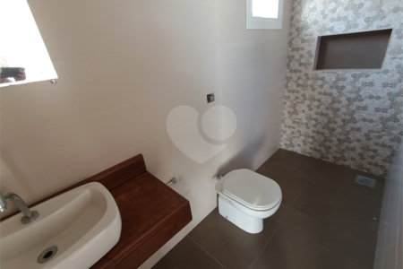 Casa à venda com 4 quartos, sendo 2 suítes, no condomínio Terras de Santa Adélia, Vargem Grande Paulista - SP