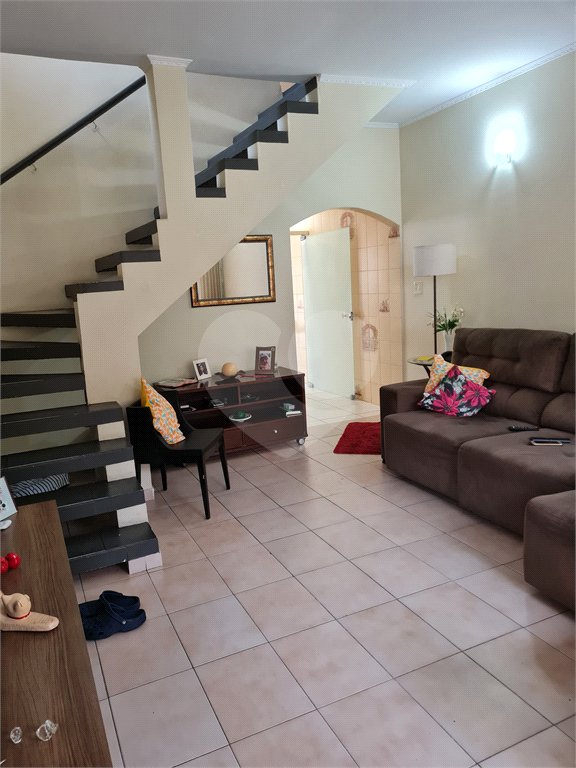 Sobrado à venda com 3 quartos, sendo 1 suíte, em Vila Ester (zona Norte), São Paulo, SP