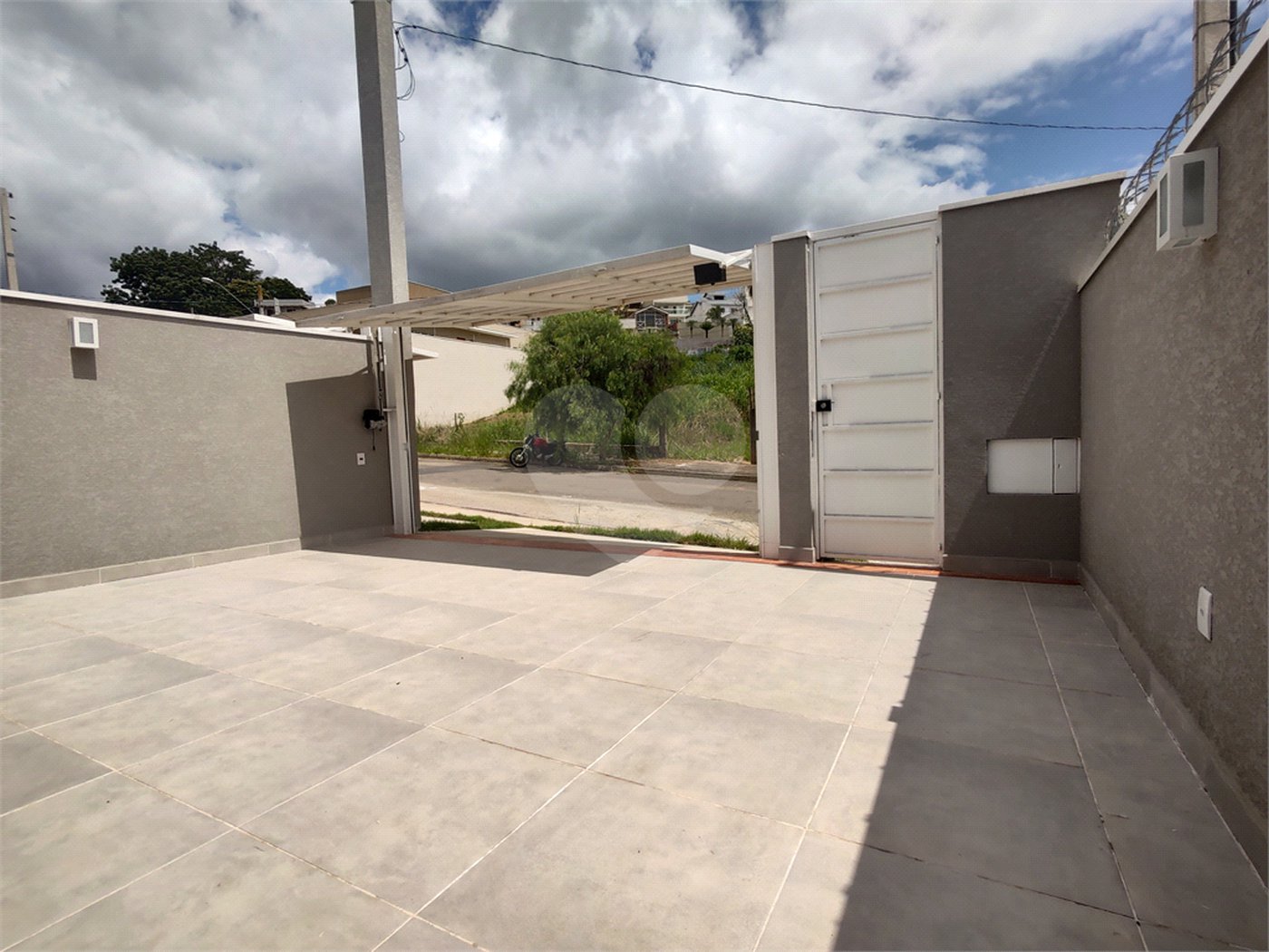 Casa Térrea à venda com 3 suítes em Jardim do Lago, Atibaia, SP