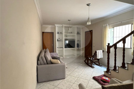 Casa à venda com 3 quartos, sendo 1 suíte, em Vila Constança, São Paulo, SP