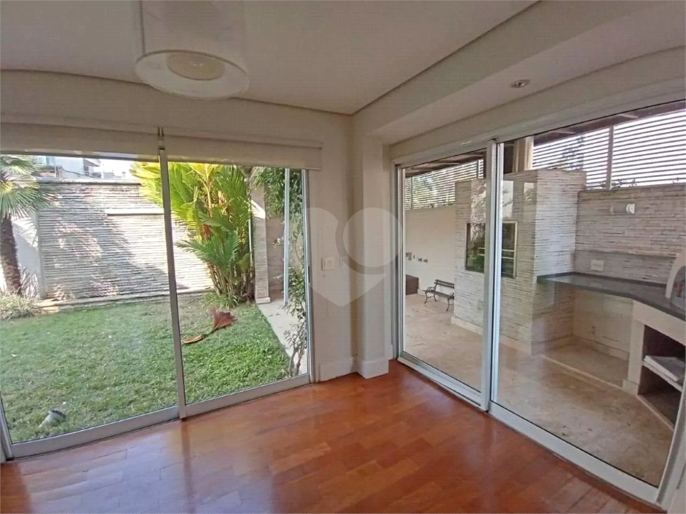 Casa à venda com 3 suítes no condomínio Solares Vila Europa, São Paulo - SP