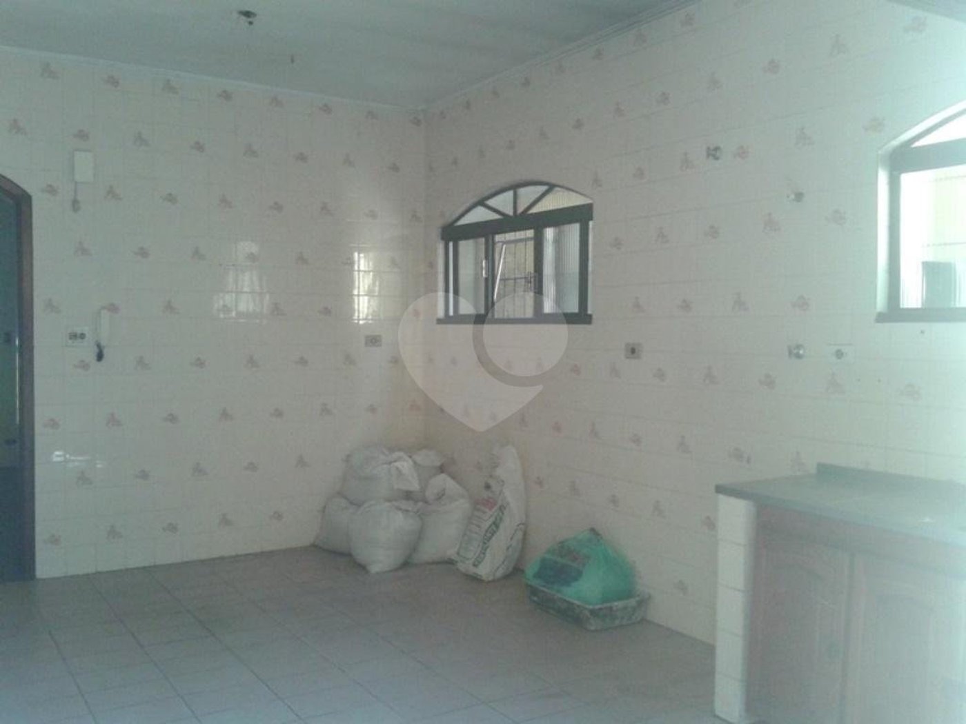 Sobrado à venda ou para alugar com 3 quartos, sendo 1 suíte,  em Horto, São Paulo, SP