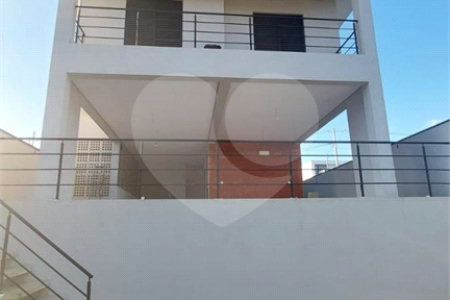 Casa à venda com 3 quartos, sendo 2 suítes, no condomínio Reserva dos Jatobás, Louveira - SP
