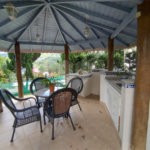 Casa à venda com 3 quartos, sendo 1 suíte, no condomínio Bosque de Greviléa, Vinhedo - SP