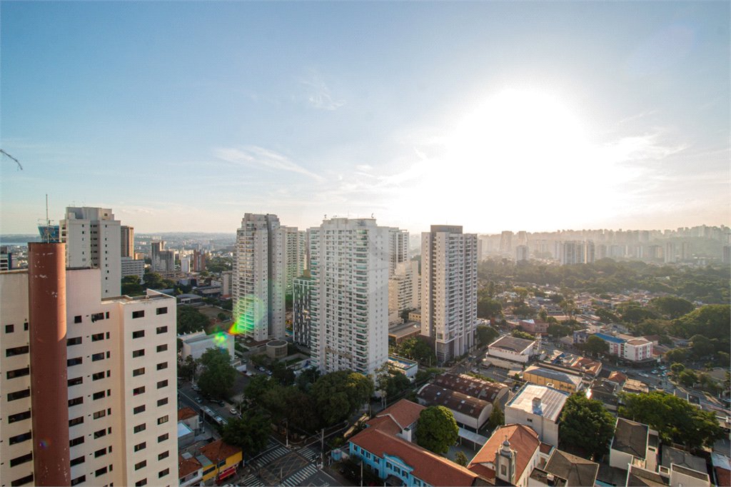 Apartamento à venda com 3 quartos, sendo 1 suíte, em Alto da Boa Vista, São Paulo, SP