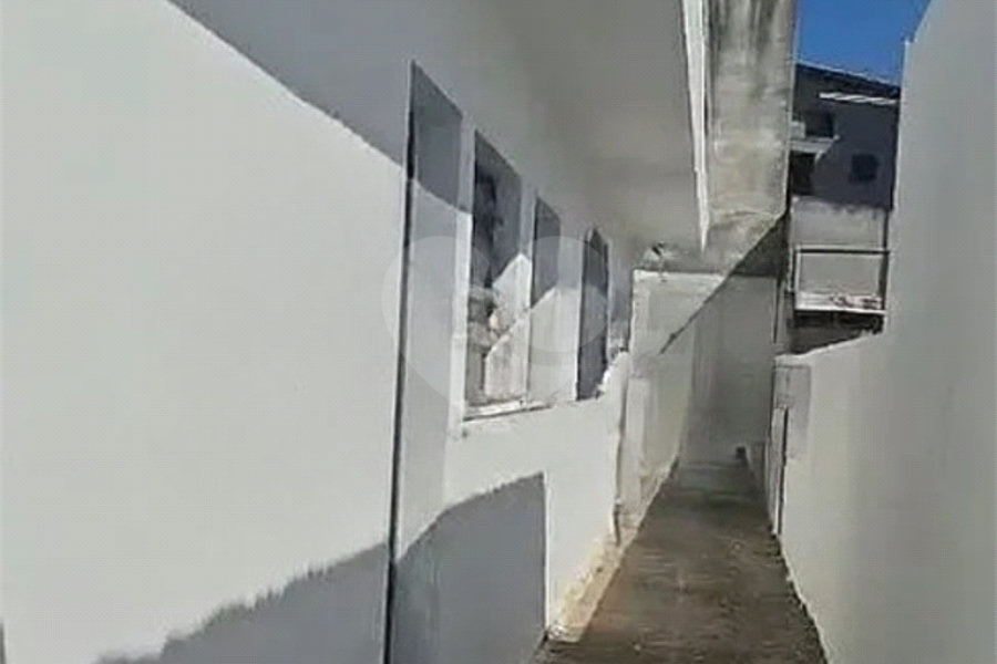 Sobrado à venda com 2 quartos em Vila Zat, São Paulo, SP