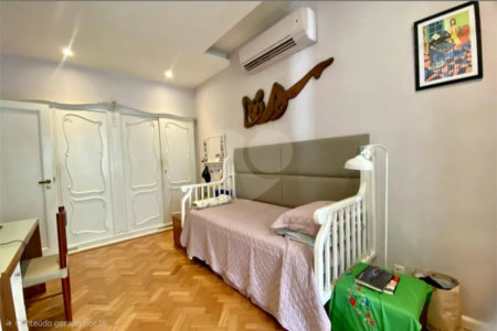 Apartamento à venda com 3 quartos, sendo 1 suíte, em Copacabana, Rio de Janeiro, RJ