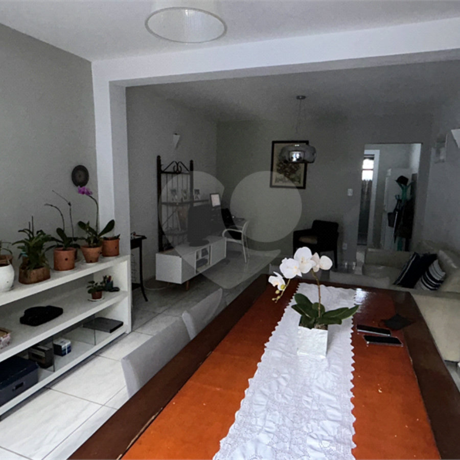 Sobrado à venda com 3 quartos em Água Fria, São Paulo, SP