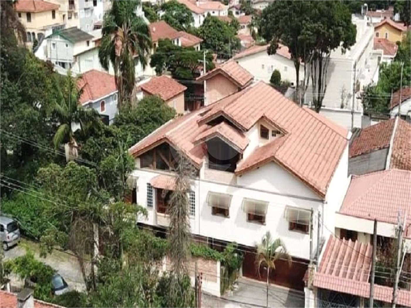 Sobrado à venda com 4 quartos, sendo 2 suítes, em Tremembé, São Paulo, SP