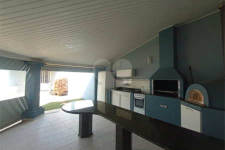 Casa à venda com 3 suítes em Vila Nastri, Itapetininga, SP