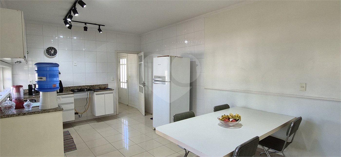 Casa à venda ou para alugar com 3 suítes no condomínio Jardim Theodora, Itu - SP