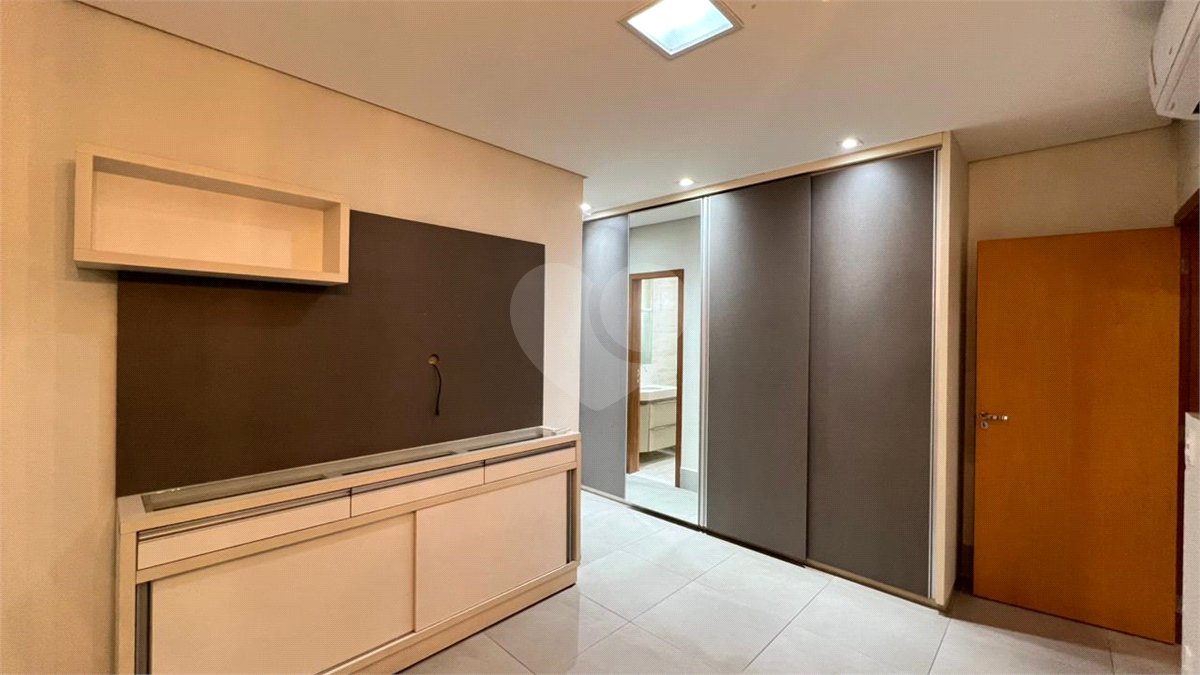 Apartamento à venda com 3 quartos, sendo 1 suíte, no Centro-norte, Cuiabá, MT