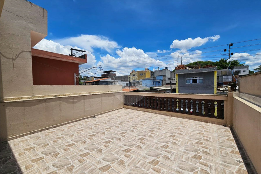 Sobrado à venda com 3 quartos em Vila Sabrina, São Paulo, SP
