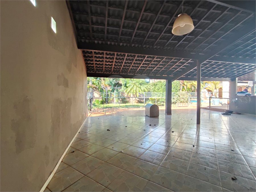 Casa Térrea à venda com 4 quartos, sendo 1 suíte, em Vila Mazzei, Itapetininga, SP