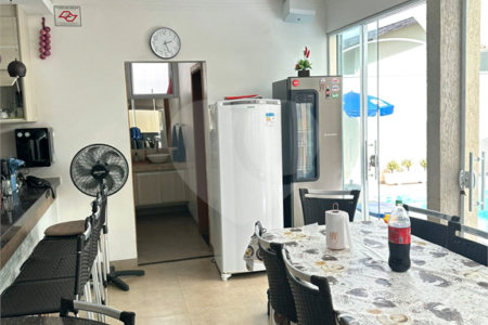 Sobrado à venda com 4 quartos, sendo 3 suítes, em Jardim Residencial Maggiore, Araraquara, SP