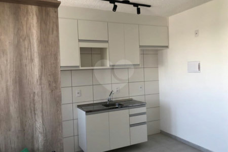 Apartamento com 1 Quarto e 1 banheiro à Venda, 30 m².