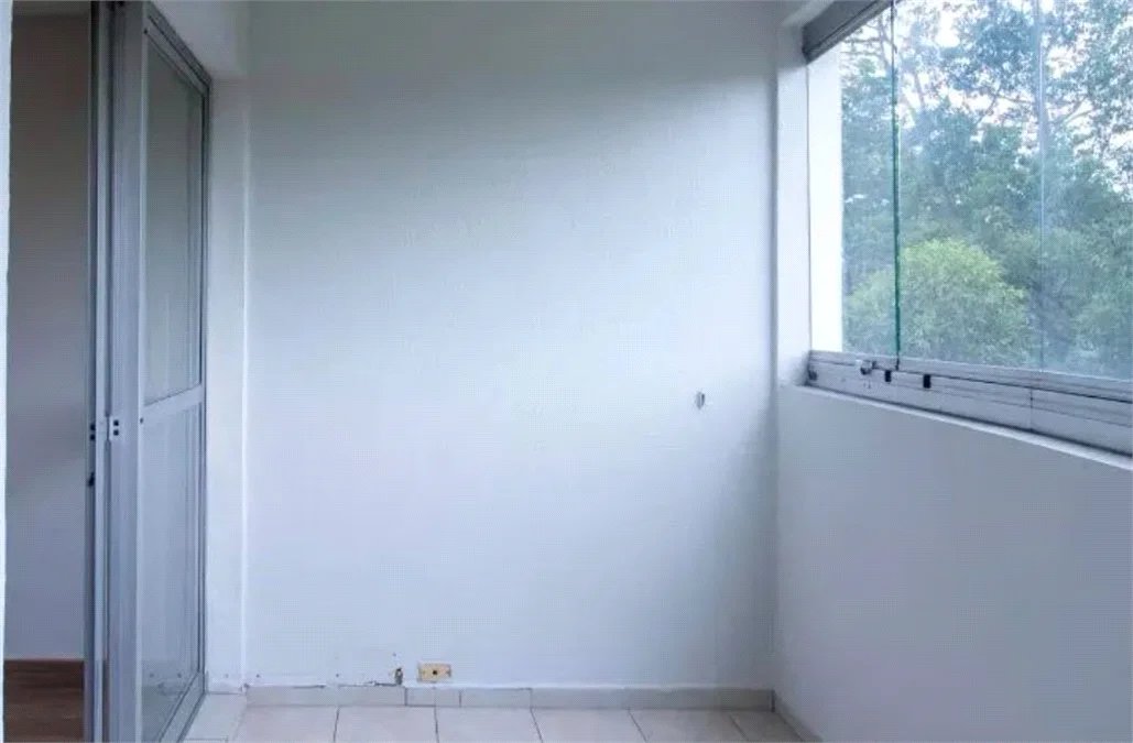 Apartamento à venda com 3 quartos, sendo 1 suíte, em Jardim Ampliação, São Paulo - SP