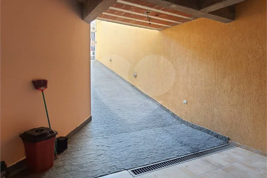 Casa térrea em Pirituba com 30 vagas!!!
