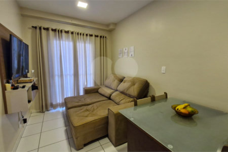 Apartamento à venda no condomínio Parque das Acácias.