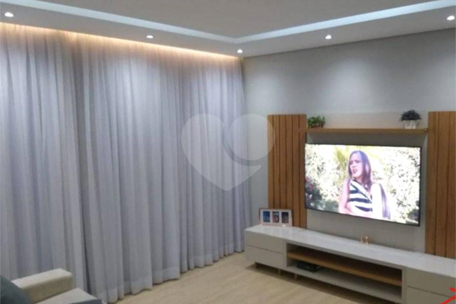 Casa à venda com 3 quartos, sendo 1 suíte, em Vila Rio de Janeiro, Guarulhos, SP