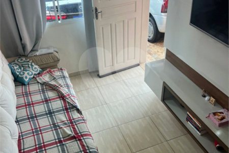Casa à venda com 2 quartos no condomínio Recanto das Graças, Cotia - SP