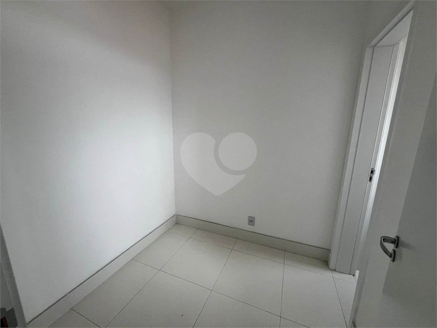 Apartamento à venda com 3 suítes no Centro, Itapetininga, SP