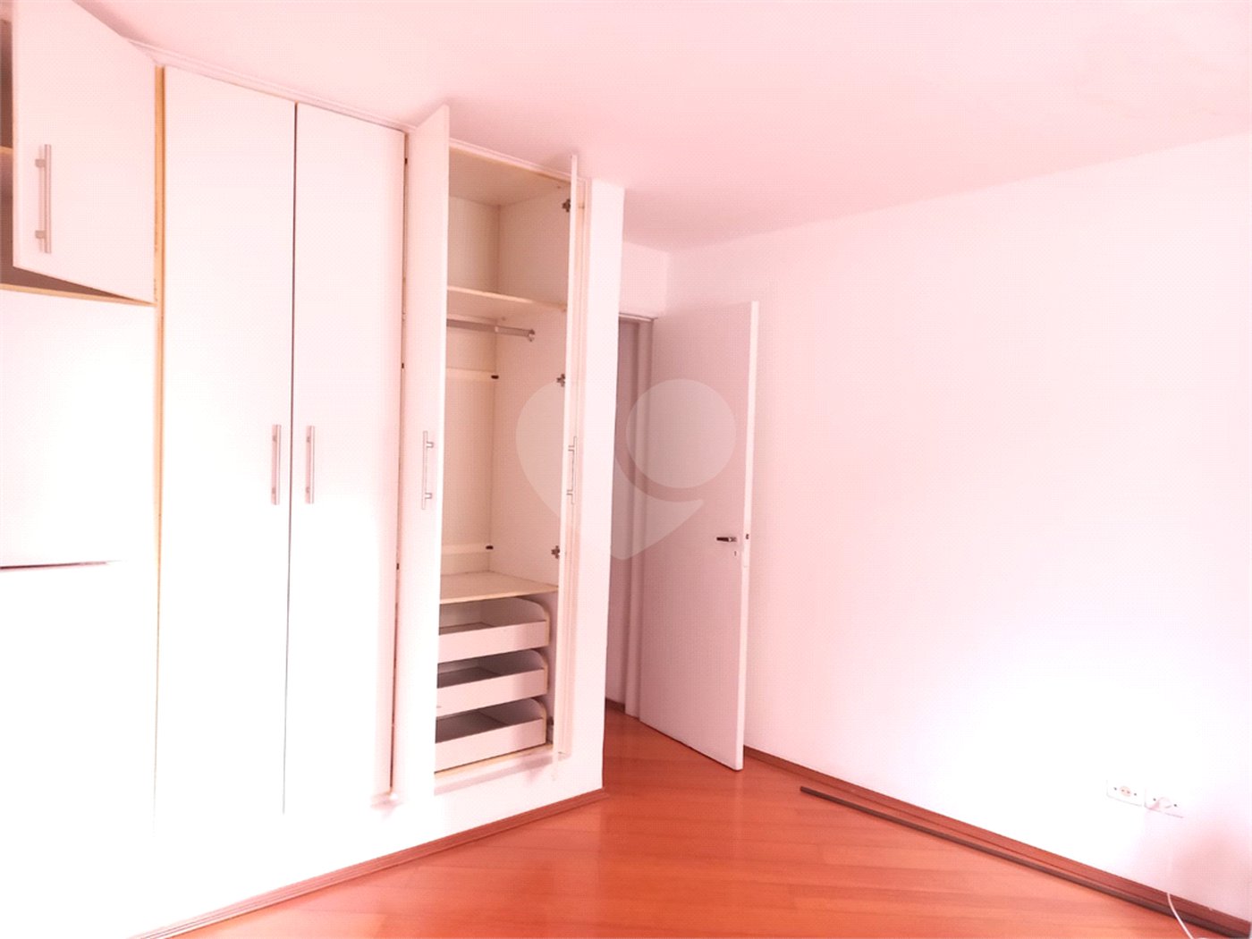 Sobrado à venda com 3 quartos em Jaguaré, São Paulo, SP