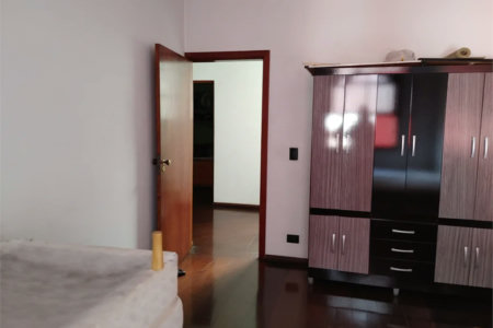 Casa à venda com 4 quartos, sendo 2 suítes, em Parque dos Príncipes, São Paulo, SP