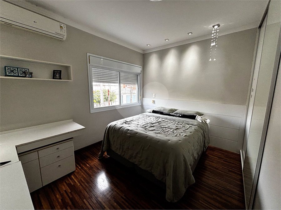 Casa à venda com 4 quartos, sendo 3 suítes,  em Vila Oliveira, Mogi das Cruzes, SP