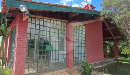 Chácara à venda com 3 quartos, sendo 1 suíte,  em Do Carmo (canguera), São Roque, SP