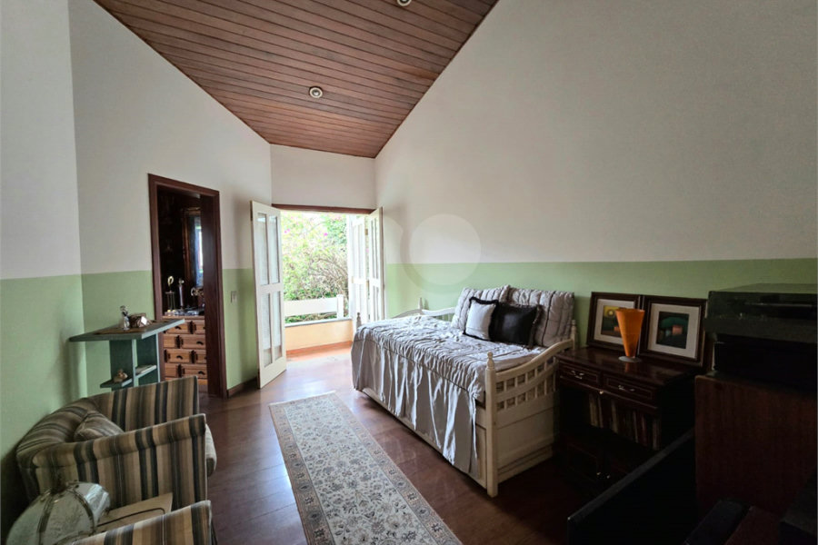 Sobrado à venda com 4 suítes em Tremembé, São Paulo, SP