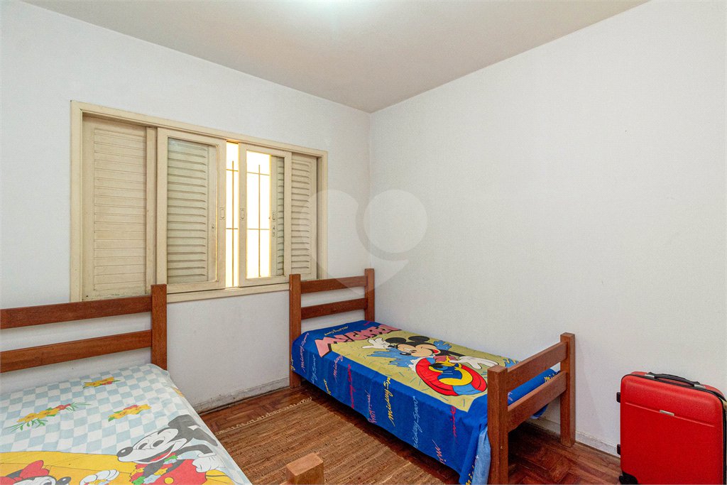 Casa Térrea à venda com 4 quartos, sendo 1 suíte, em Parque Jabaquara, São Paulo, SP