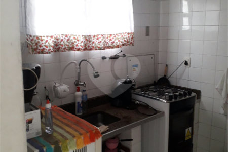 Sobrado à venda com 3 quartos em Vila Romana, São Paulo, SP